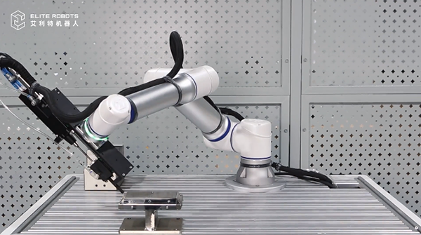 艾利特CSR回轉(zhuǎn)體機(jī)械手,工業(yè)生產(chǎn)更靈活的選擇