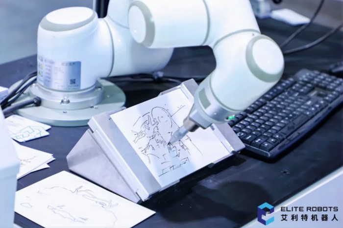 艾利特繪畫機(jī)器人